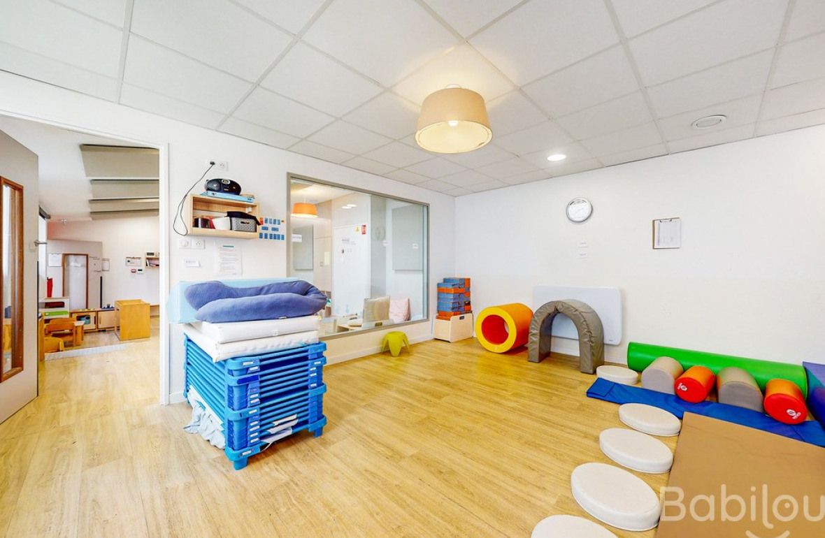 Espace de motricité en crèche Babilou