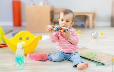 5 idées d'ACTIVITÉS pour bébé 6 mois - SIMPLE - DÉVELOPPEMENT DE L
