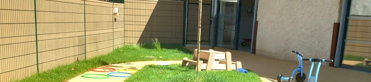 Jardin de la crèche Babilou Cahors 7e Régiment