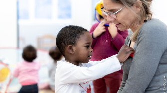 Professionnelle avec enfants